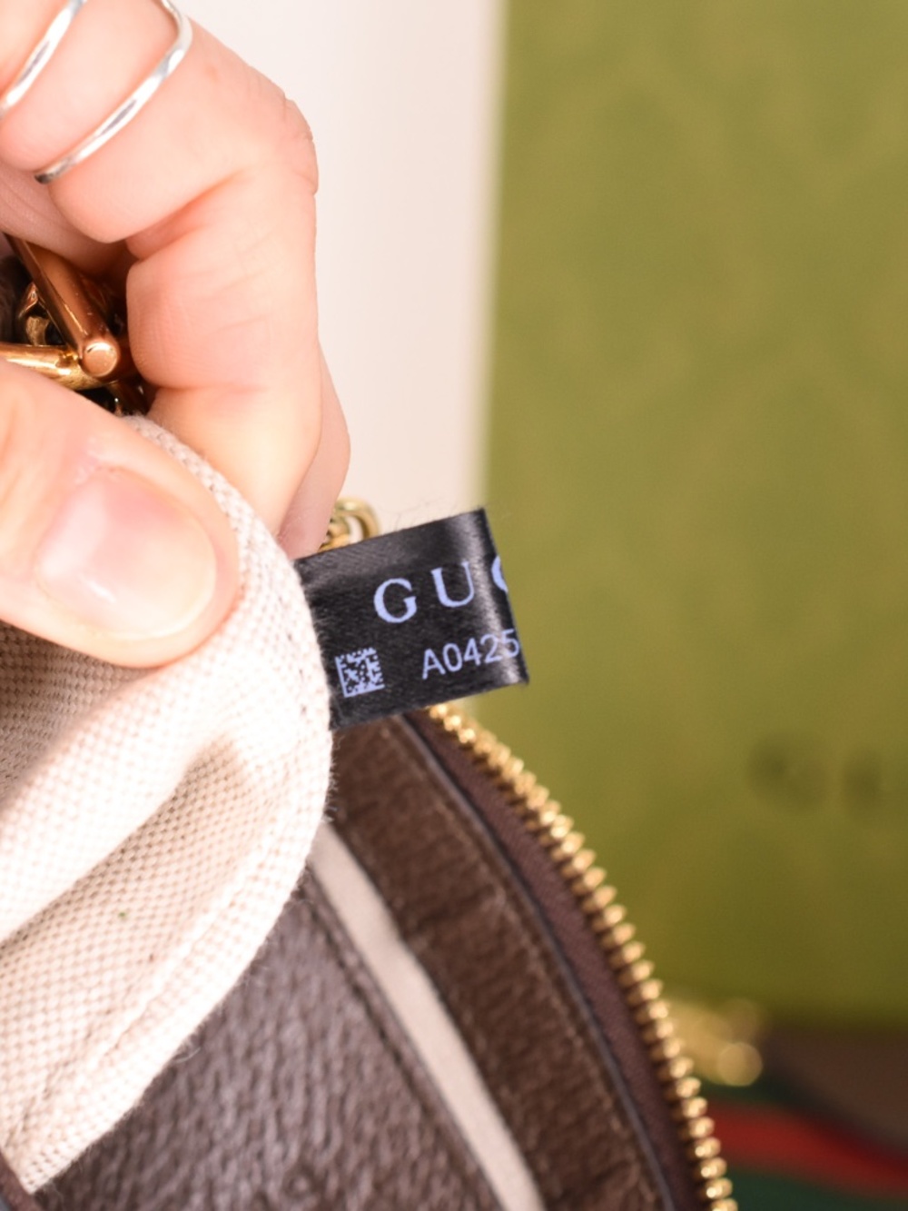 Ophidia small shoulder bag with chain and guitar strap - like new condition! - Picture 7 of 7